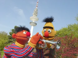 Ernie&Bert-HamburgFernsehturm