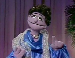 LavenderLadysinger.jpg (116 KB) Madame Schwartzhead