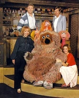 Horst Janson (back right) with Ute Willing replacing Ilse Biberti (1982)