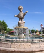 Parque-plaza-sesamo-abelardo-fountain.jpg (213 KB) Abelardo Statue