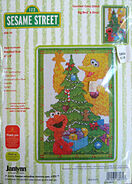 Big Bird and Elmo trim the tree 2000 68-74