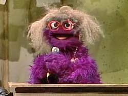 Sally Messy Yuckyael