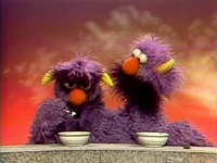 2head.manners.spoon.jpg (368 KB) Manners