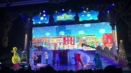 The Sesame Street gang help Ebenezer Scrooge with his show in Bah Humbug! A Christmas Spectacular (2016)