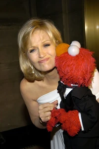 Diane Sawyer & Elmo2004 Sesame Gala