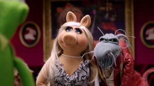 TheMuppets-S01E06-PiggyDeadly