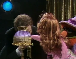 Joel Grey & a WhatnotThe Muppet Show episode 103