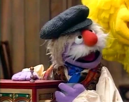 OrganGrinder.jpg (55 KB) Organ Grinder