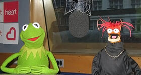 Kermit&Pepe-HeartBreakfast.jpg (100 KB) June 12, 2012