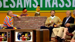 Kerner (left) co-hosting Wir lieben Fernsehen