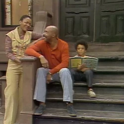 1048 Olivia Happy.jpg