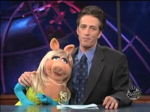 Dailyshow-misspiggy