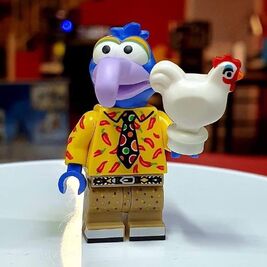 Lego Muppet minifig Gonzo