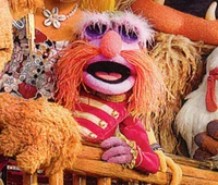 Back to the roots, in an outfit resembling his original attire