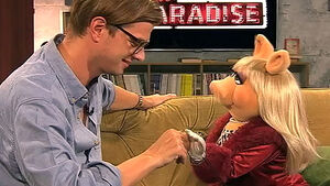 NeoParadise-MissPiggy&JokoWinterscheidt-(2012-01-26)