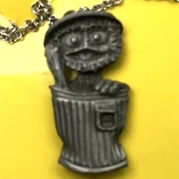 Femic Sesame necklace-Oscar3.jpg (60 KB) Oscar the Grouch