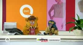 Gonzo gets a call from Piggy about her product