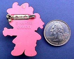 Avon pin Baby Miss Piggy verso