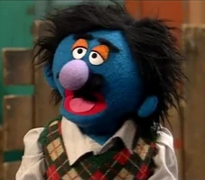 passerby in Episode 3699