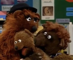 Mama Bear & Baby BearSesame Street Episode 3508