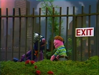 Super Grover: Exit (71 KB) Exit