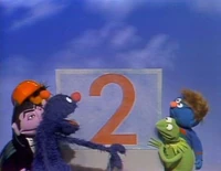 1186x.jpg (17 KB) Grover Demonstrates the Number 2 (First: Episode 1156)