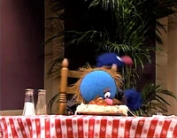 Waiter Grover: Back/Front (110 KB) Back/Front