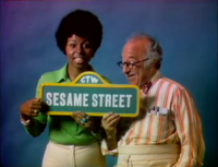 Susan & Mr. Hooper Episode 0907