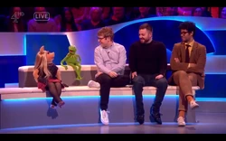 Miss Piggy and Kermit on The Last Leg