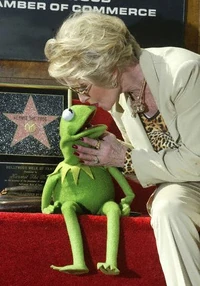 Tippi Hedren & KermitThe Hollywood Walk of Fame