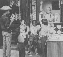 SSPilots-HooperKidsPlaying.jpg (83 KB)