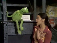 0915 04.jpg (103 KB) Episode 0915 Scenes 2 & 4