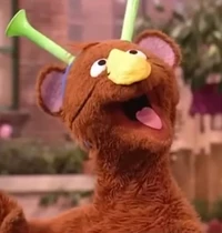 4028-BabyBearHonker.jpg (69 KB) Baby Bear as a HonkerSesame Street Episode 4028