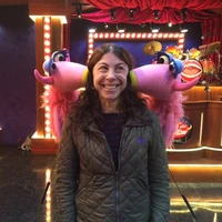 Nell Scovell & the Snowthson the set of The Muppets