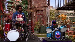 Grover-Questlove