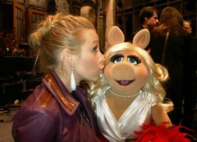 Blake Lively & Miss PiggySaturday Night Live