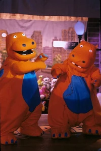 D414-GeorgieFight3.jpg (55 KB)