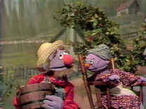 Lizavoiced by Rita Moreno Sesame Street "There's a Hole in the Bucket"