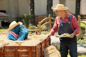 Come Come and the farmer