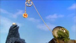 Letter H Cookie (First: Episode 4419)