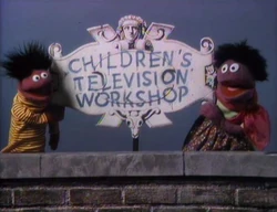 ClosingSign-Roosevelt&MomCTW-0730