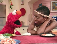 Heather Headley Pocket Queen.jpg (102 KB) Elmo tries a pocket made by the Pocket Queen