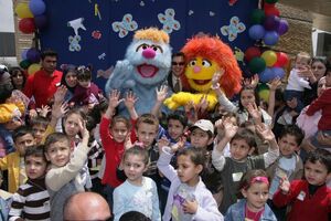 Hikayat Simsim Jordan walkarounds with kids