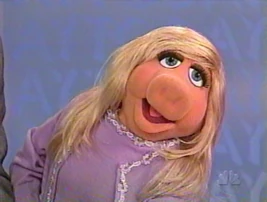 Miss Piggy Appearance Variations Muppet Wiki Fandom