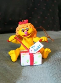 GrolierRubyPresent.jpg (56 KB) Ruby with a present.