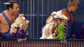 Barbara Jean Blank & KermitWWE Raw SuperShow (2011)