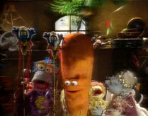 Super Gonzo, giant carrot: Unaired episode.