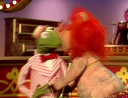 Lydia & Kermit The Muppet Show episode 102