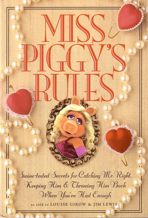 Miss Piggy Swears By These 5 Style Commandments