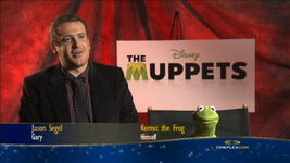 November 8, 2011Jason Segel and Kermit on Cineplex